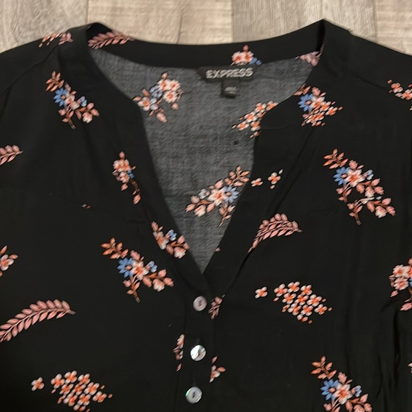Express Long Sleeve Tunic Top - Picture 11 of 11